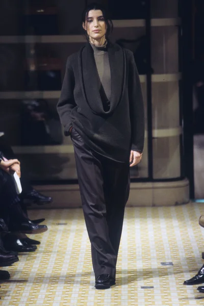 Look 1